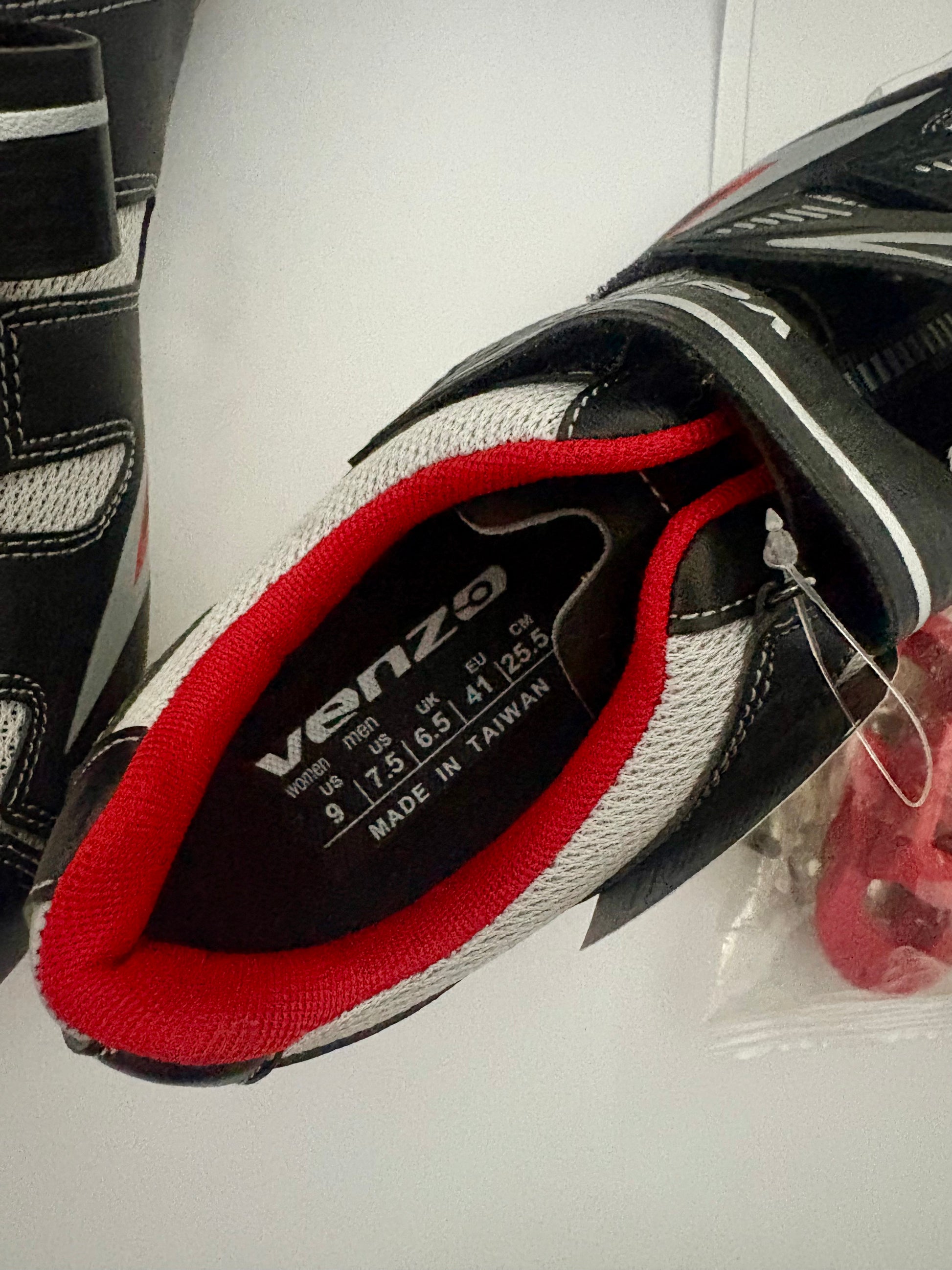 Venzo Cycling Shoes - Size W 9/ M 7.5