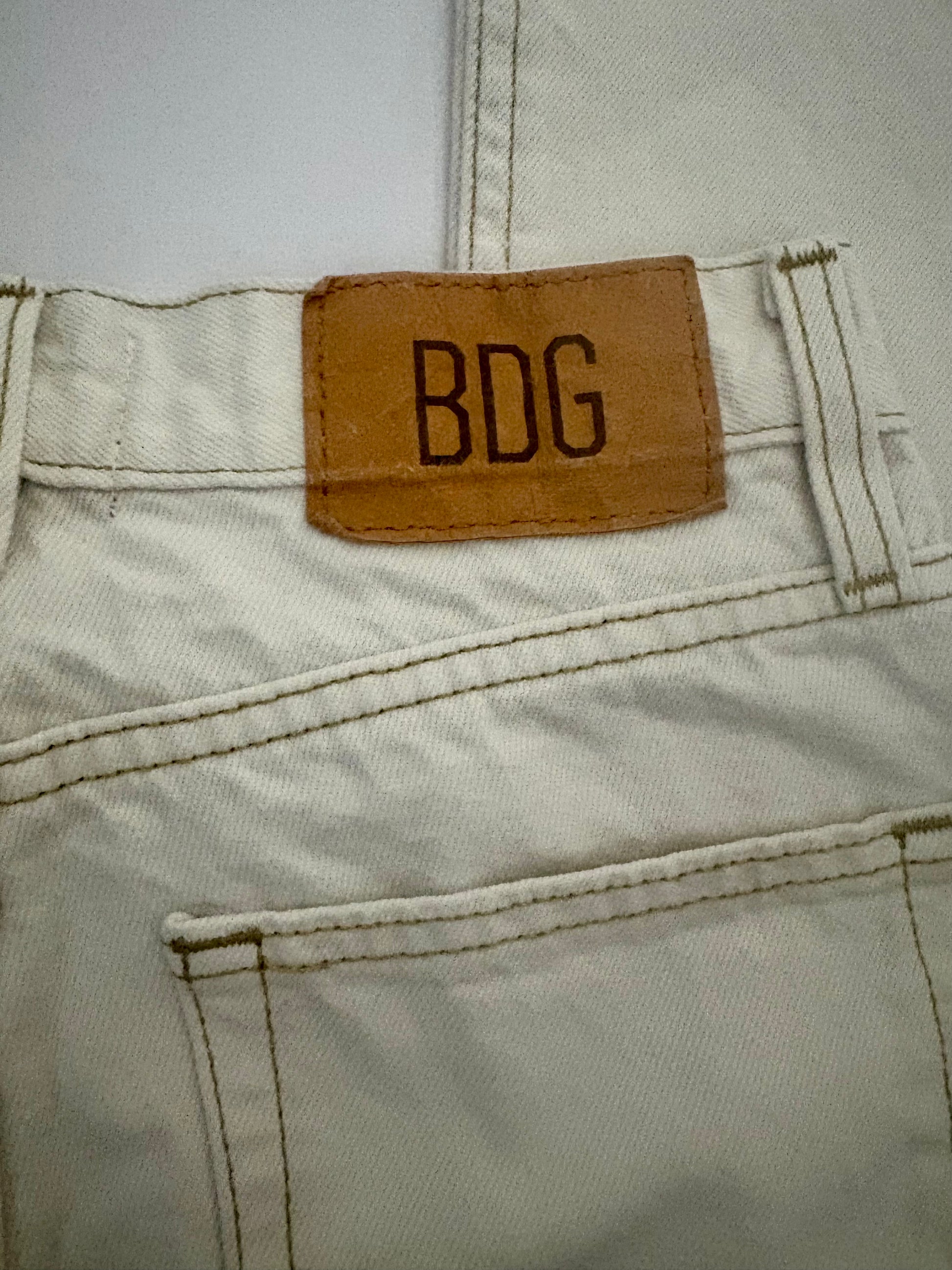 Urban Outfitters Jeans - Size 24