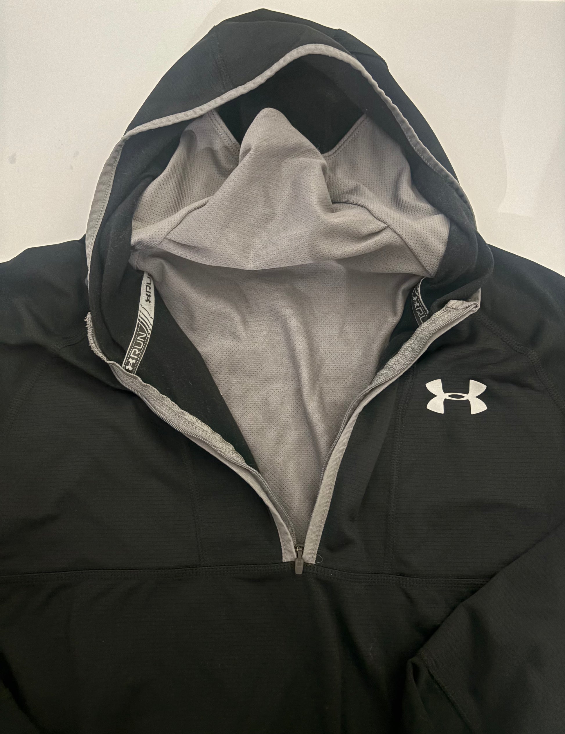Under Armour Cold Gear Run Hoodie - Size Small
