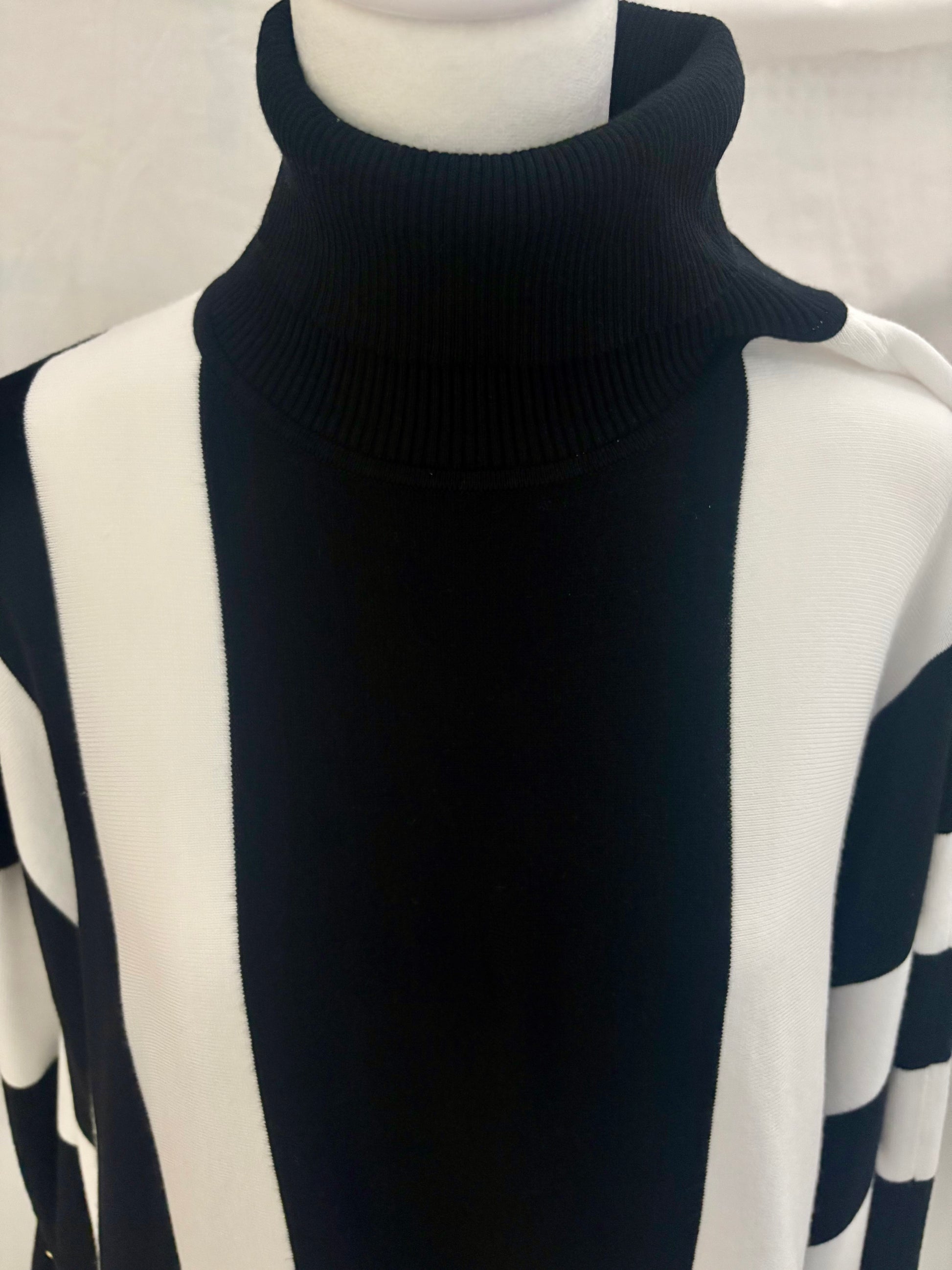 JM Collection Sweater - Size XL