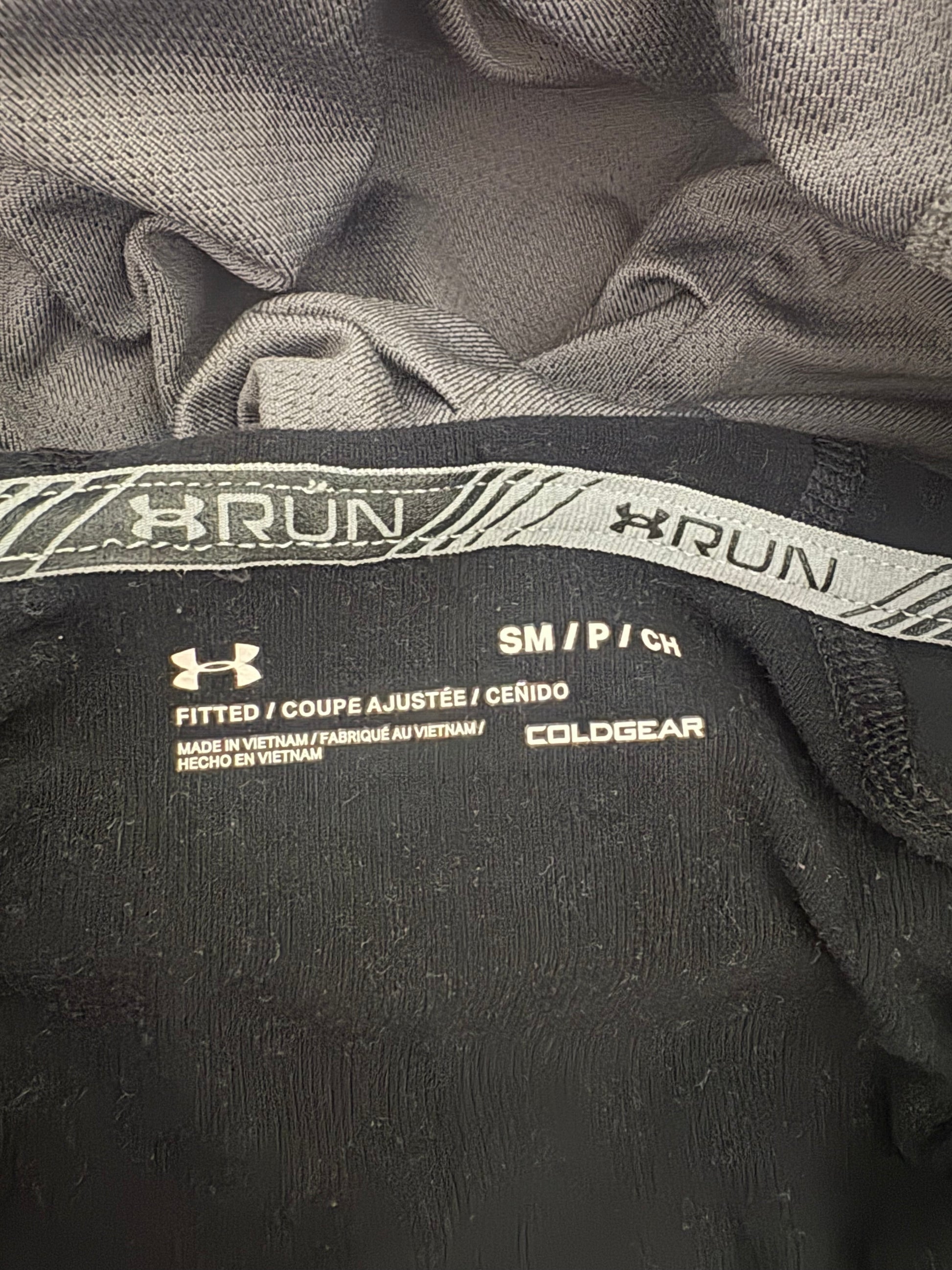 Under Armour Cold Gear Run Hoodie - Size Small